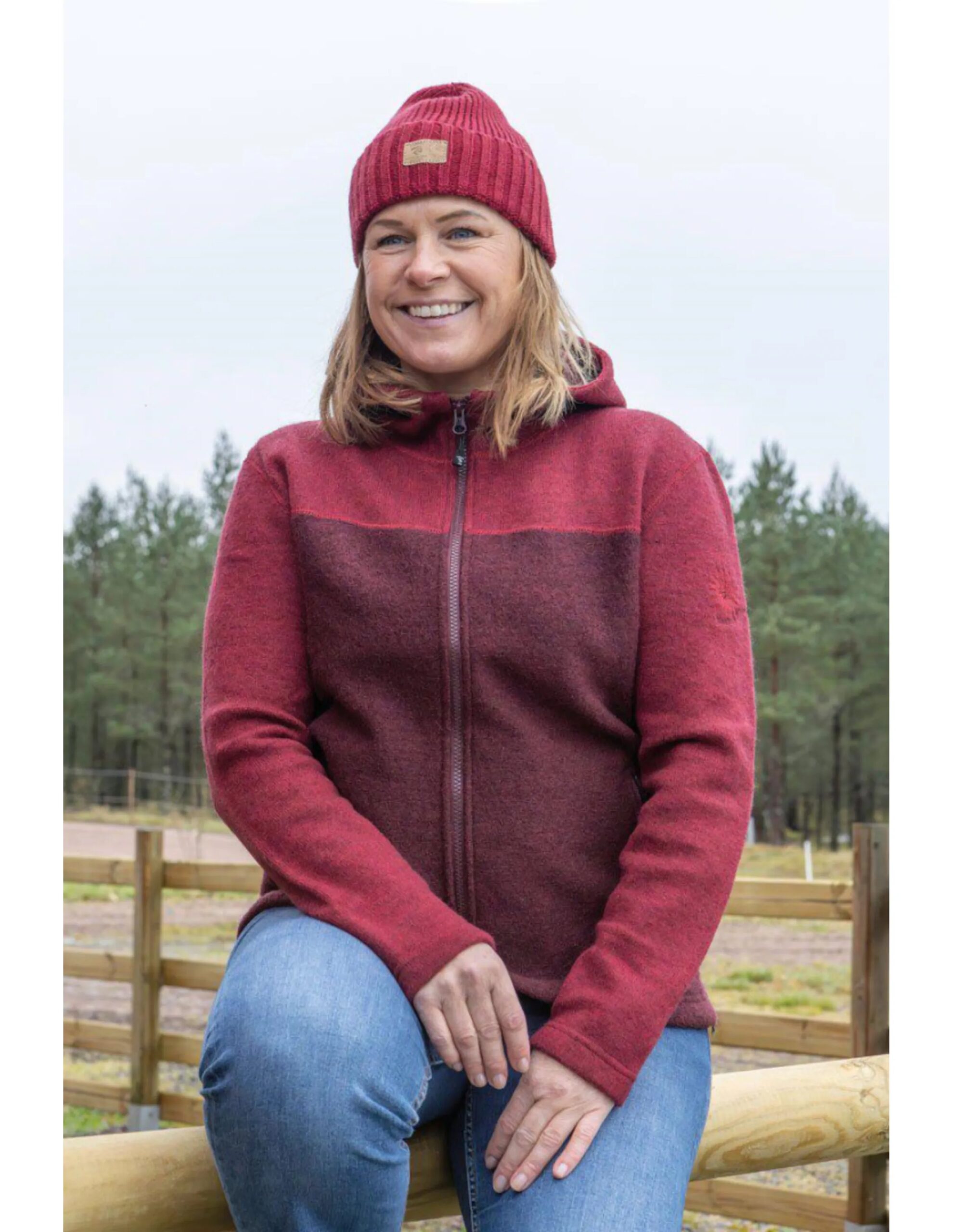 Ivanhoe Hilma Hood (Maat – 42, Kleur – Deep red)